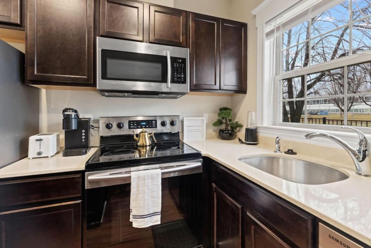 Stylish And Comfortable 1-Br In The Heart Of Detroit Exterior photo